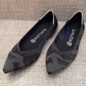 ROTHYS Retired Camo Print Pointed Toe Flats / Gray Camo / Size - 7